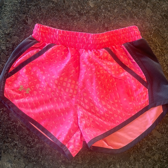 Pink and grey shorts - Picture 1 of 3